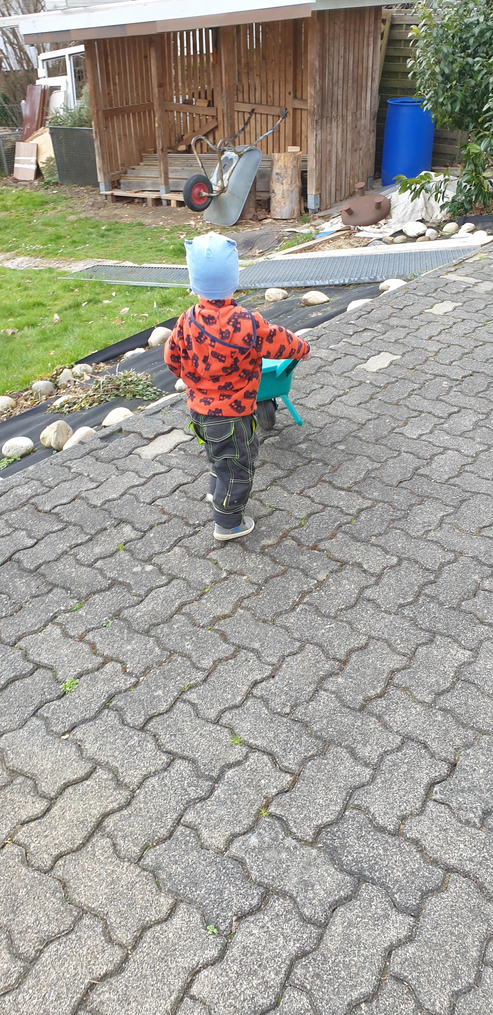 Gute Hose, Bund etwas weit